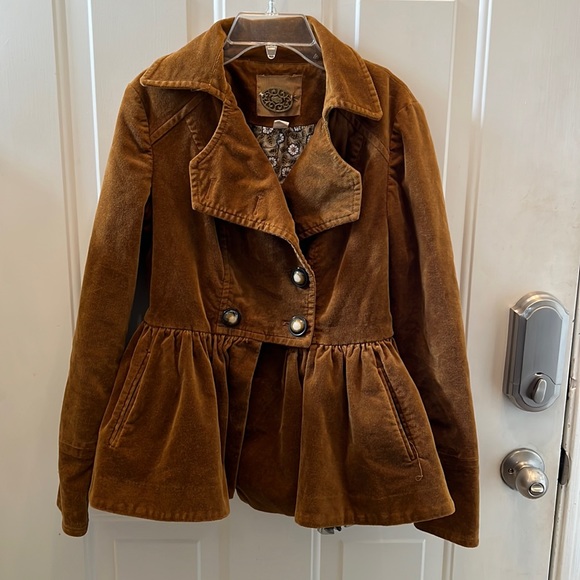 Anthropologie Jackets & Blazers - Idra
by Anthropologie corduroy peplum jacket.
Size- 0
